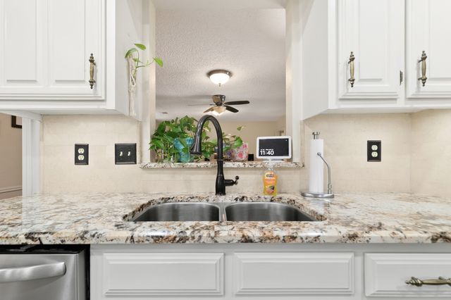 417 Stroud Lane, Garland, TX 75043