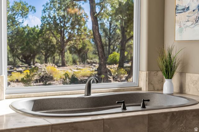 622 N PINION HILLS DR, Dammeron Valley, UT 84783