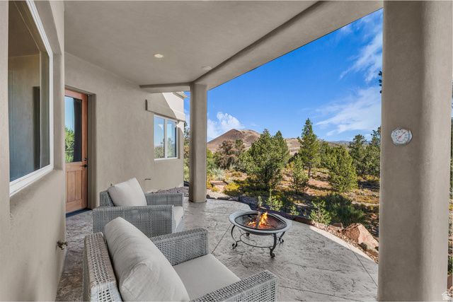 622 N PINION HILLS DR, Dammeron Valley, UT 84783