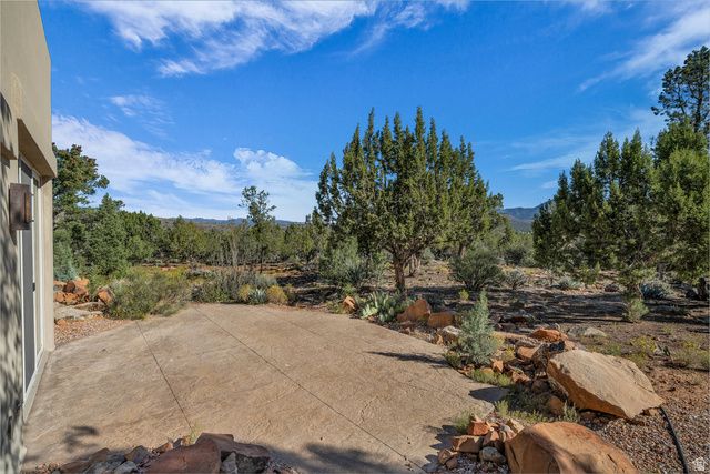622 N PINION HILLS DR, Dammeron Valley, UT 84783