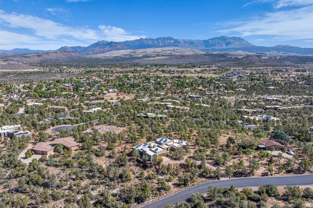622 N PINION HILLS DR, Dammeron Valley, UT 84783