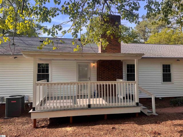 385 Wall Street, Campobello, SC 29322