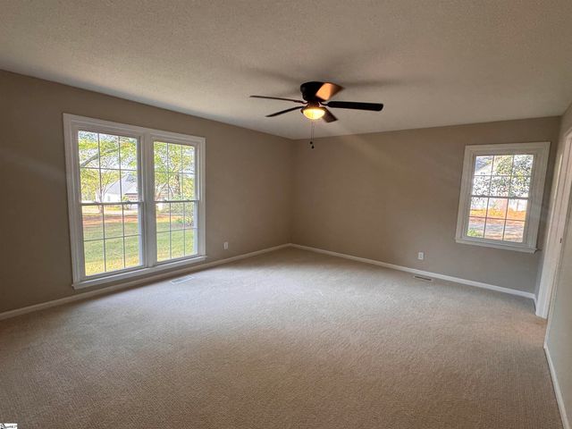 385 Wall Street, Campobello, SC 29322