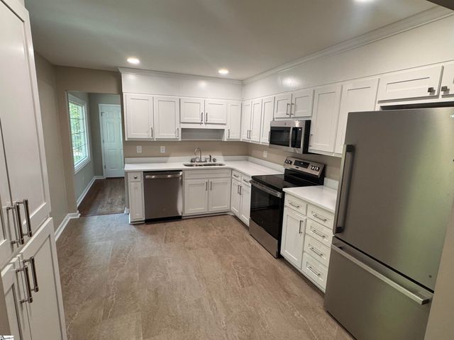 385 Wall Street, Campobello, SC 29322