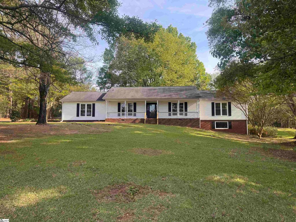 385 Wall Street, Campobello, SC 29322