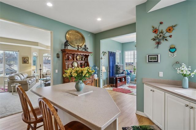 245 Holiday Rd 3, Coralville, IA 52241