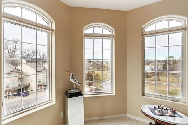 245 Holiday Rd 3, Coralville, IA 52241