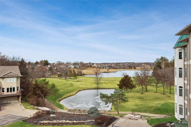 245 Holiday Rd 3, Coralville, IA 52241