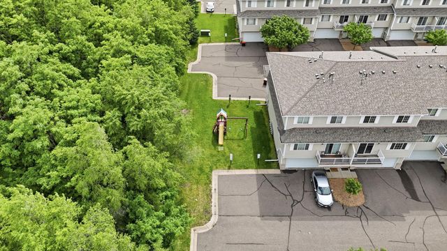 1587 County Road D E, Maplewood, MN 55109