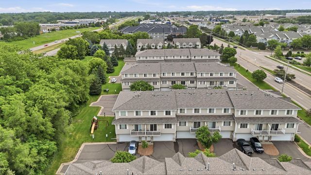 1587 County Road D E, Maplewood, MN 55109