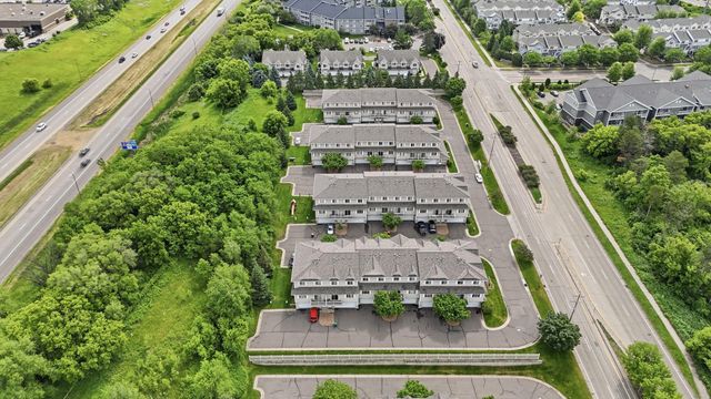 1587 County Road D E, Maplewood, MN 55109