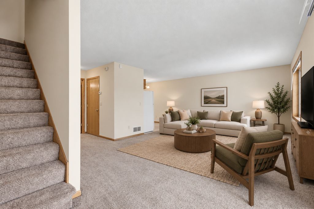 1587 County Road D E, Maplewood, MN 55109 — photo 3