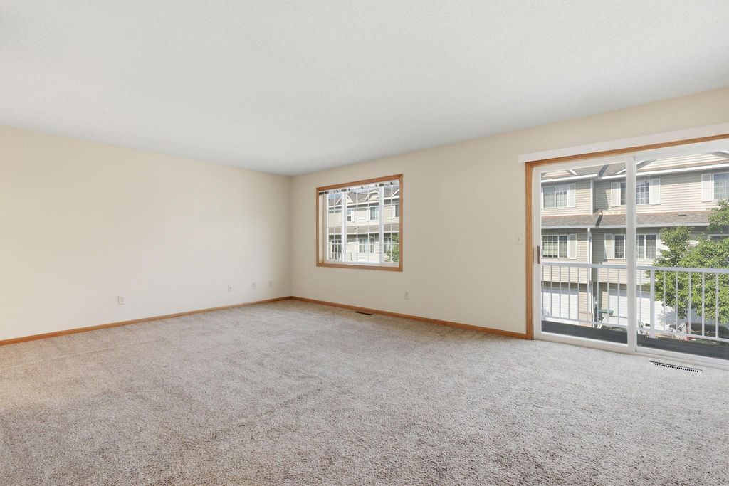 1587 County Road D E, Maplewood, MN 55109 — photo 4