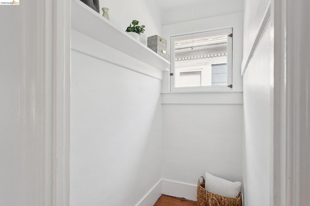 3316 Harrison St, Oakland, CA 94611