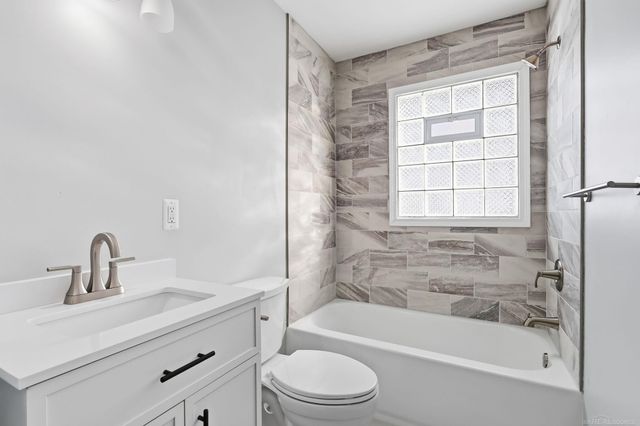 28648 Hillview Street, Roseville, MI 48066