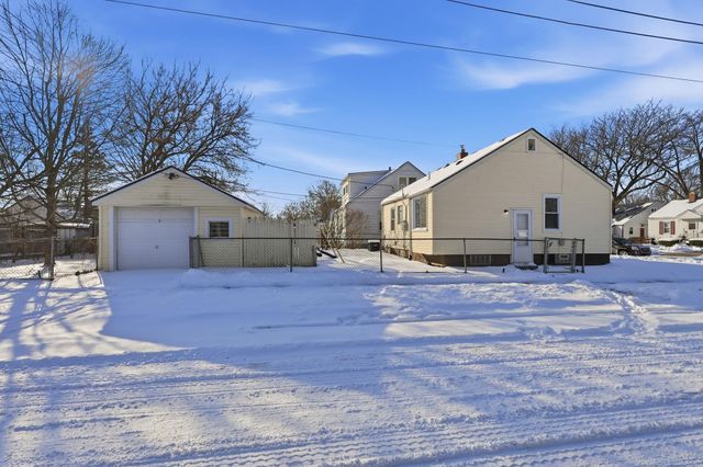 28648 Hillview Street, Roseville, MI 48066