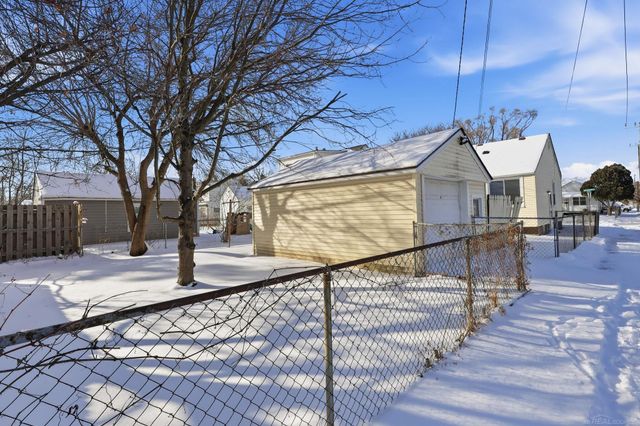 28648 Hillview Street, Roseville, MI 48066