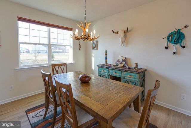 110 PETRELIA DR, Honey Brook, PA 19344