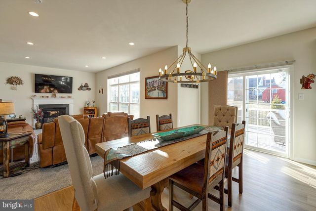 110 PETRELIA DR, Honey Brook, PA 19344