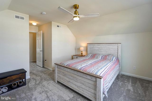 110 PETRELIA DR, Honey Brook, PA 19344