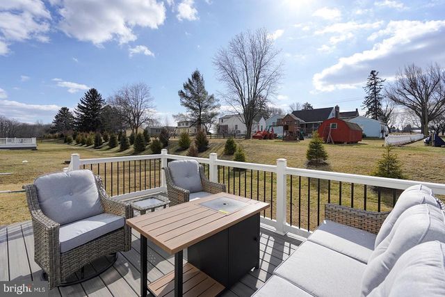 110 PETRELIA DR, Honey Brook, PA 19344