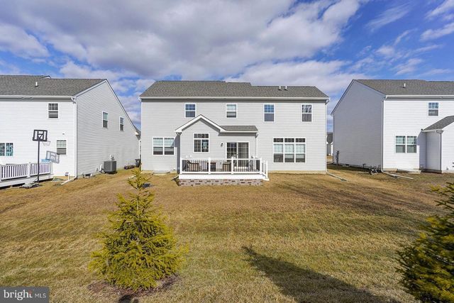 110 PETRELIA DR, Honey Brook, PA 19344