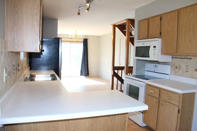 3130 Castlebrook Avenue, Hilliard, OH 43026