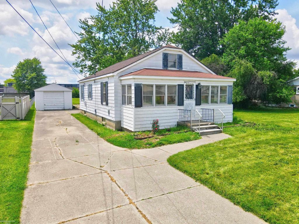 37191 Dundee Street, Sterling Heights, MI 48310