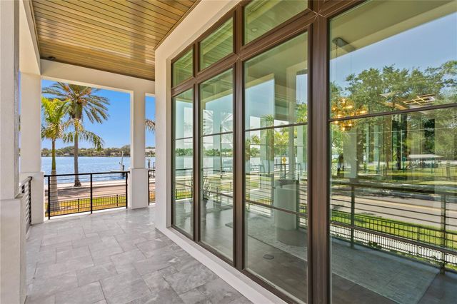 2926 COFFEE POT BOULEVARD NE, St Petersburg, FL 33704