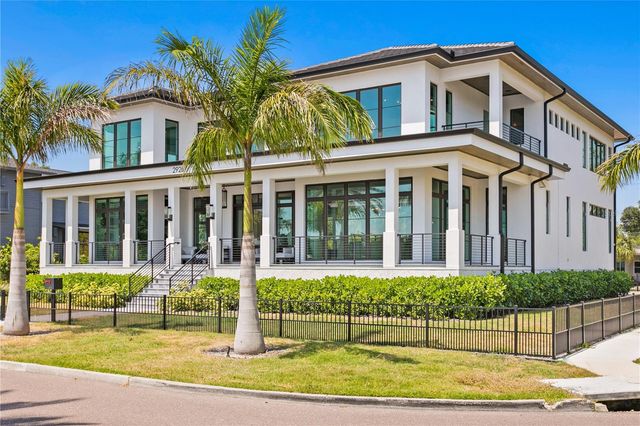 2926 COFFEE POT BOULEVARD NE, St Petersburg, FL 33704