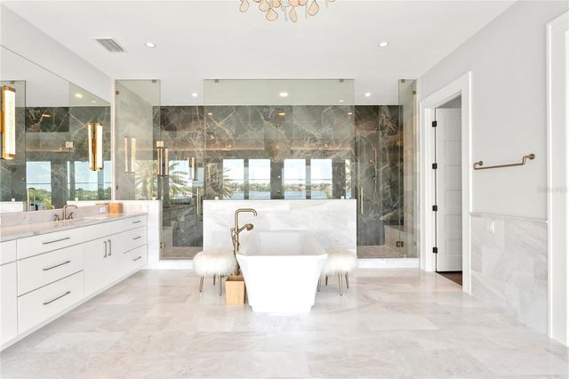 2926 COFFEE POT BOULEVARD NE, St Petersburg, FL 33704