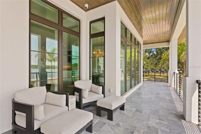 2926 COFFEE POT BOULEVARD NE, St Petersburg, FL 33704