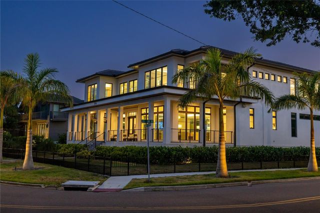 2926 COFFEE POT BOULEVARD NE, St Petersburg, FL 33704