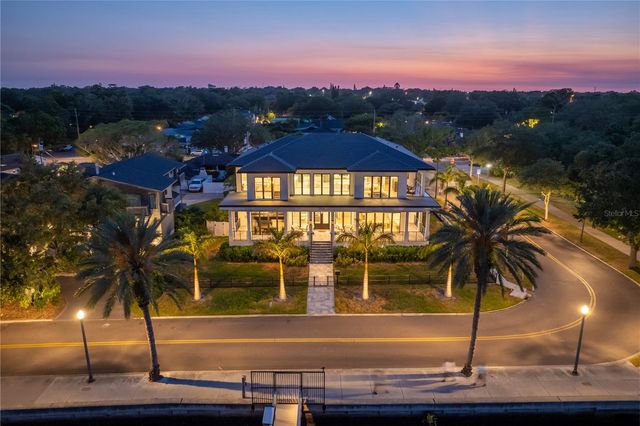 2926 COFFEE POT BOULEVARD NE, St Petersburg, FL 33704