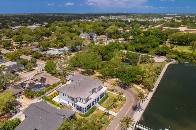 2926 COFFEE POT BOULEVARD NE, St Petersburg, FL 33704