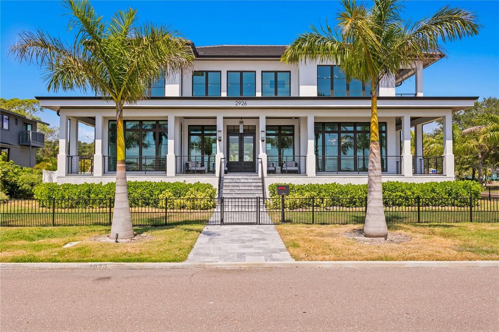2926 COFFEE POT BOULEVARD NE, St Petersburg, FL 33704
