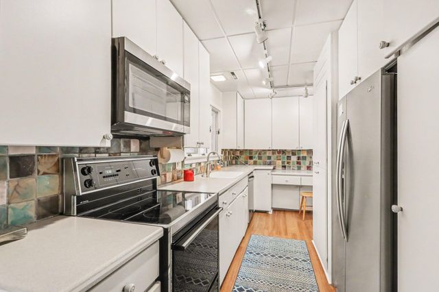 2248 Crest Drive, Kalamazoo, MI 49008