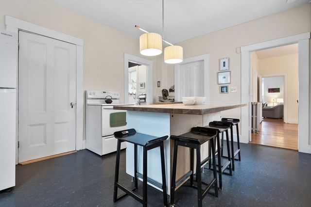204 Washington Street, Gloucester, MA 01930