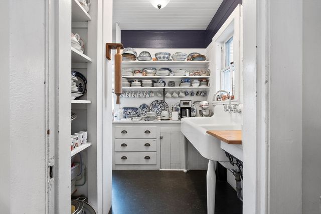 204 Washington Street, Gloucester, MA 01930