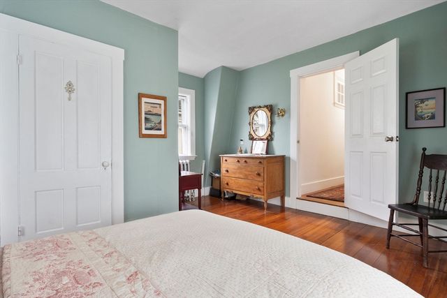 204 Washington Street, Gloucester, MA 01930