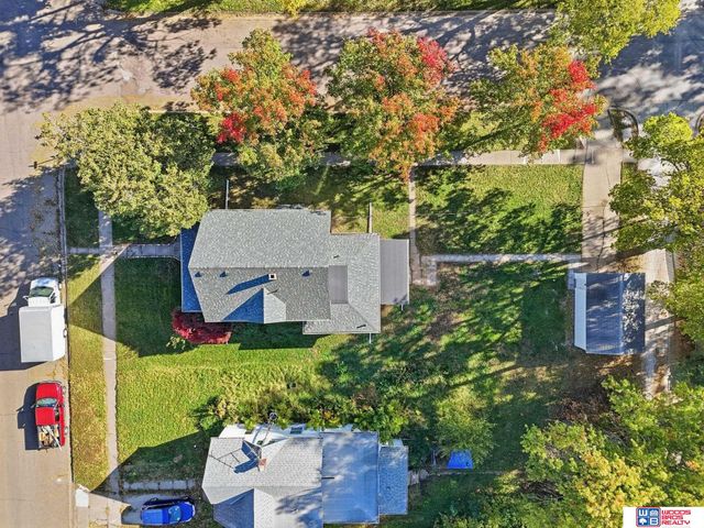 5243 Walker Avenue, Lincoln, NE 68504