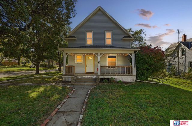 5243 Walker Avenue, Lincoln, NE 68504