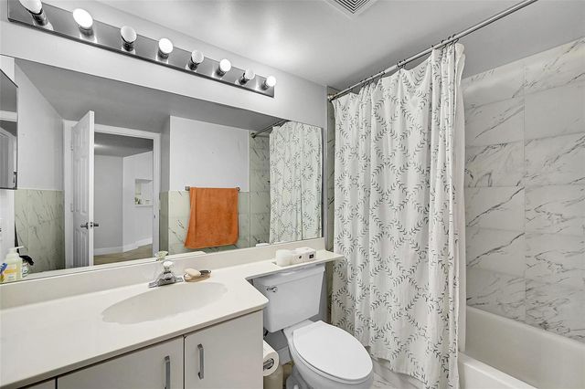 10133 NW 24th Place 205, Sunrise, FL 33322