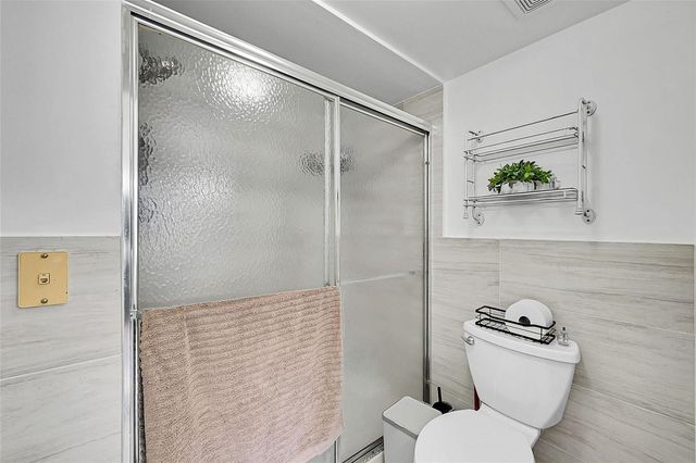 10133 NW 24th Place 205, Sunrise, FL 33322
