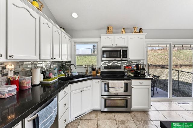 826 Lincoln Avenue, Plattsmouth, NE 68048