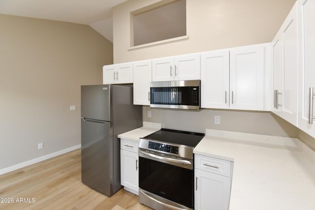8907 W MANZANITA Drive, Peoria, AZ 85345