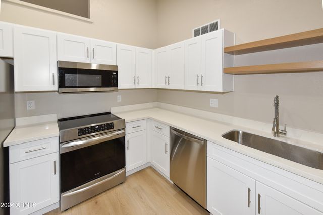 8907 W MANZANITA Drive, Peoria, AZ 85345