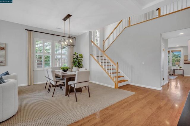 389 Roundhill Dr, Brentwood, CA 94513