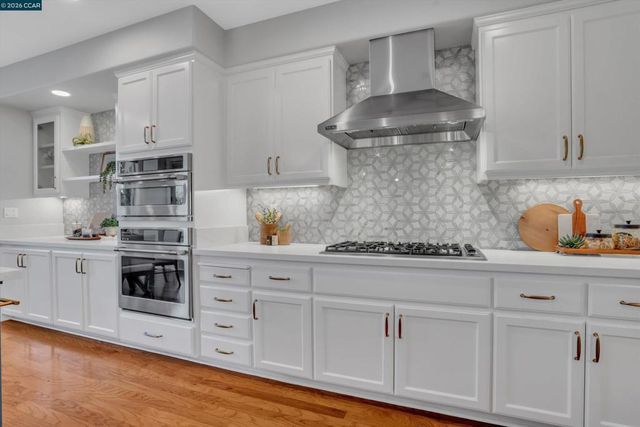 389 Roundhill Dr, Brentwood, CA 94513