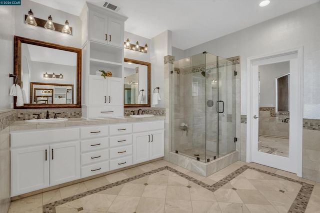 389 Roundhill Dr, Brentwood, CA 94513